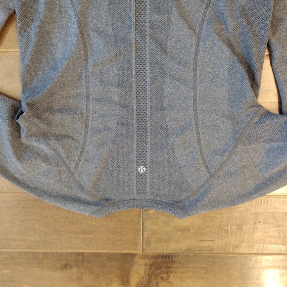 LULULEMON Women's Swiftly Tech gray long-sleeve top - 8 - Picture 8 of 12